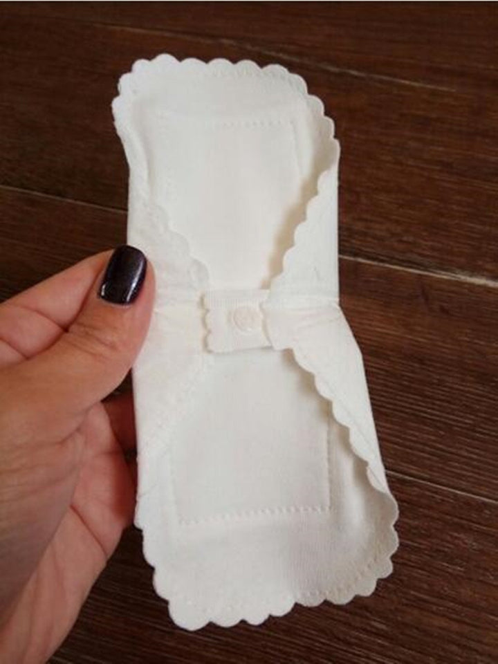 when the reusable cotton sanitary pads is clipped on.